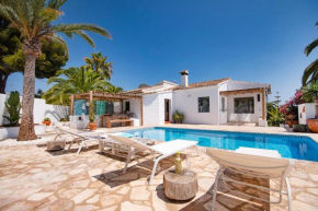 Villa Lagarta by Holiday Rentals Villamar